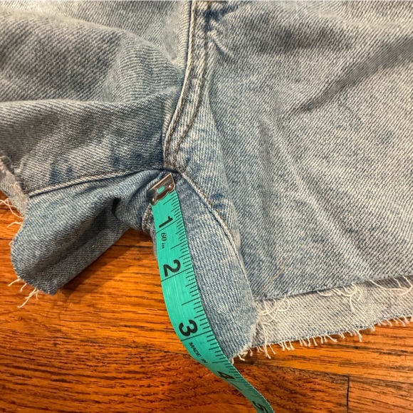 Denim Blue “Mom Shorts” size 29, button fly,relaxed fit, fun& flattering.zoom in - Picture 5 of 12